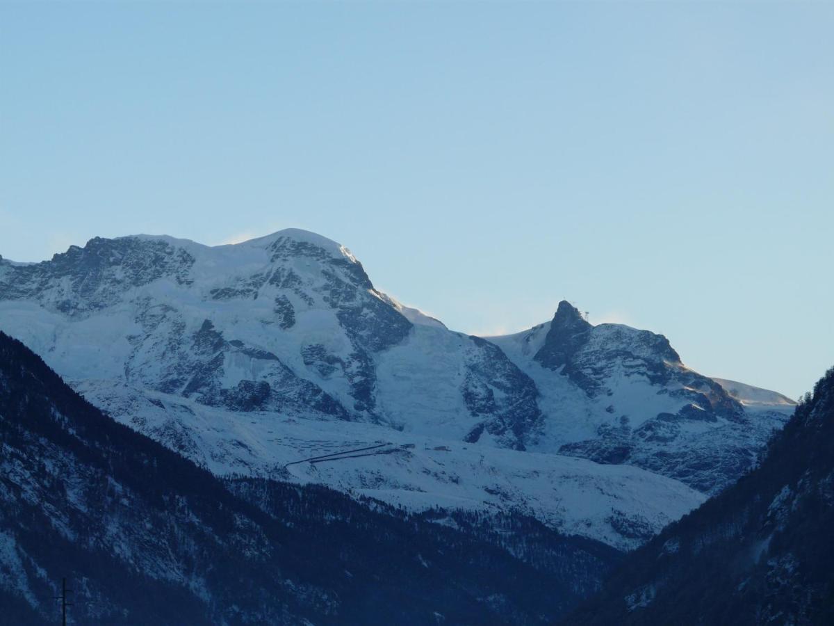 Haus Valaisia - Randa Bei Zermatt Διαμέρισμα Εξωτερικό φωτογραφία